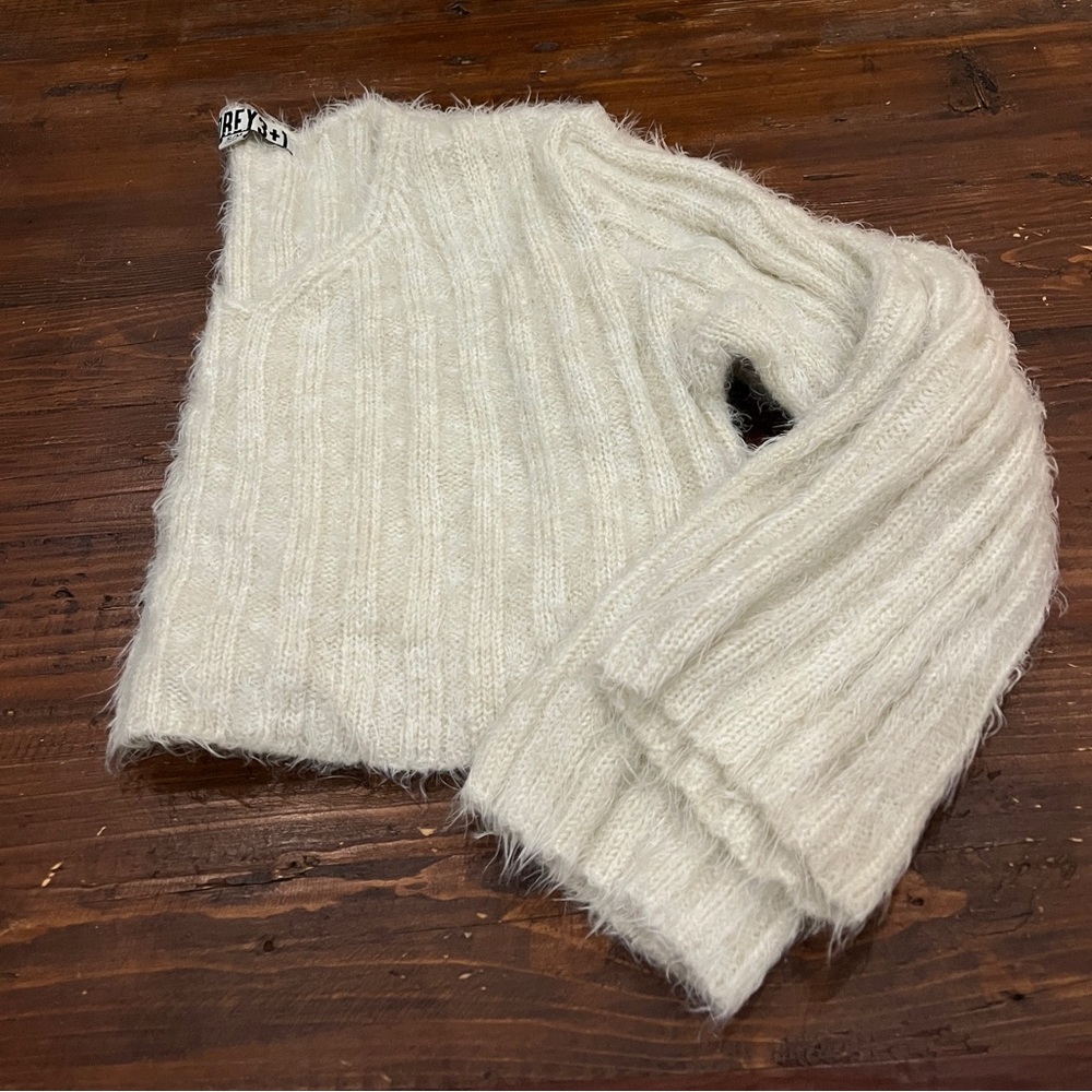 Cropped cozy sweater